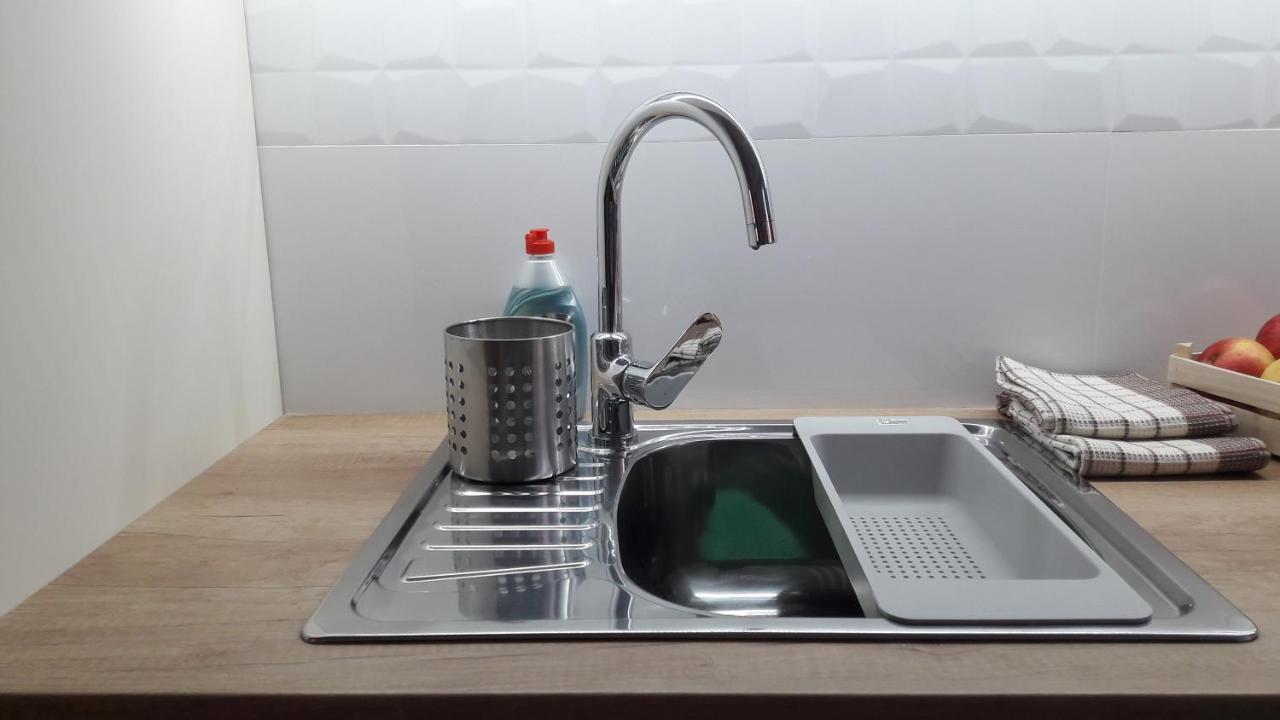 Divizija Lux Apartments Belgrado Buitenkant foto