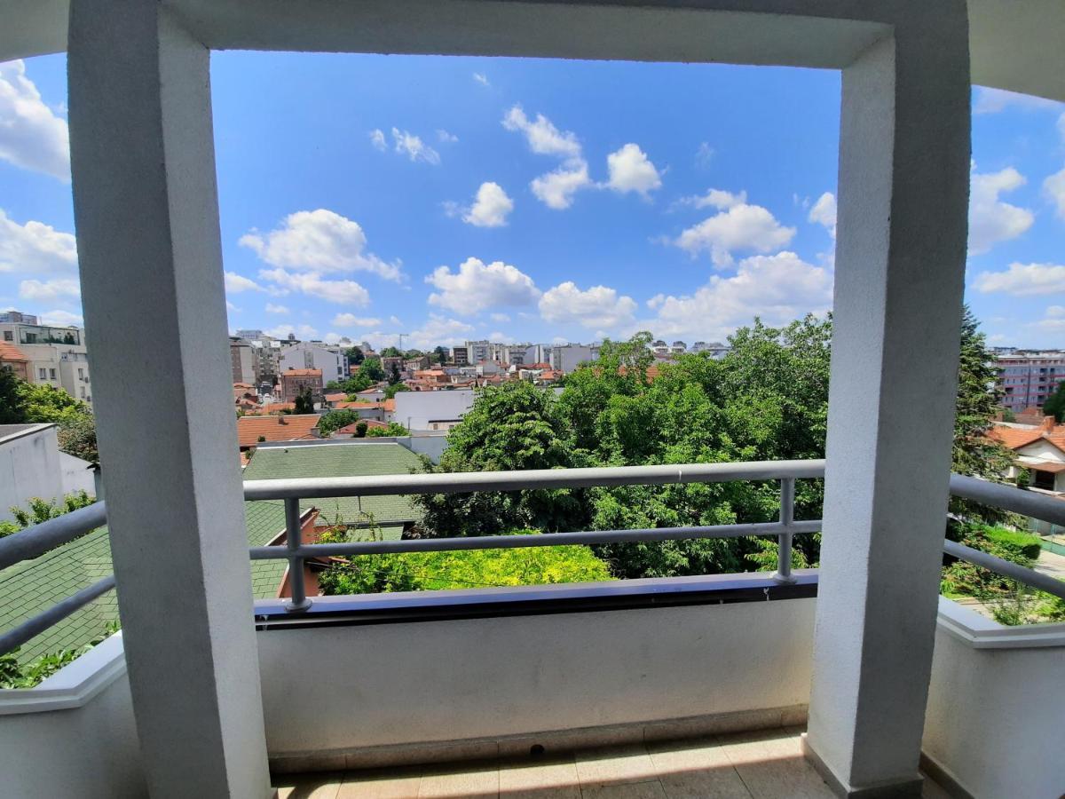 Divizija Lux Apartments Belgrado Buitenkant foto