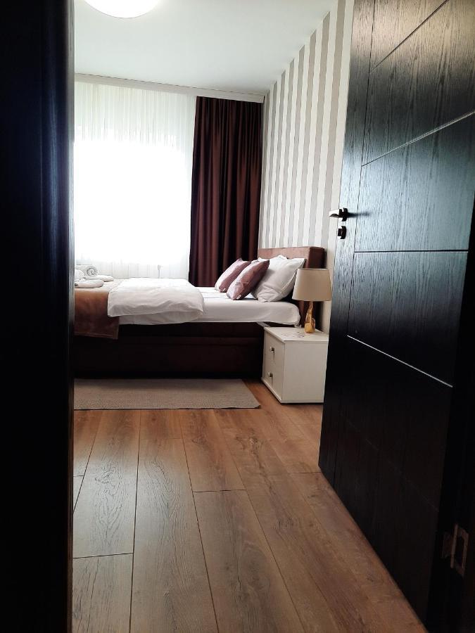 Divizija Lux Apartments Belgrado Buitenkant foto