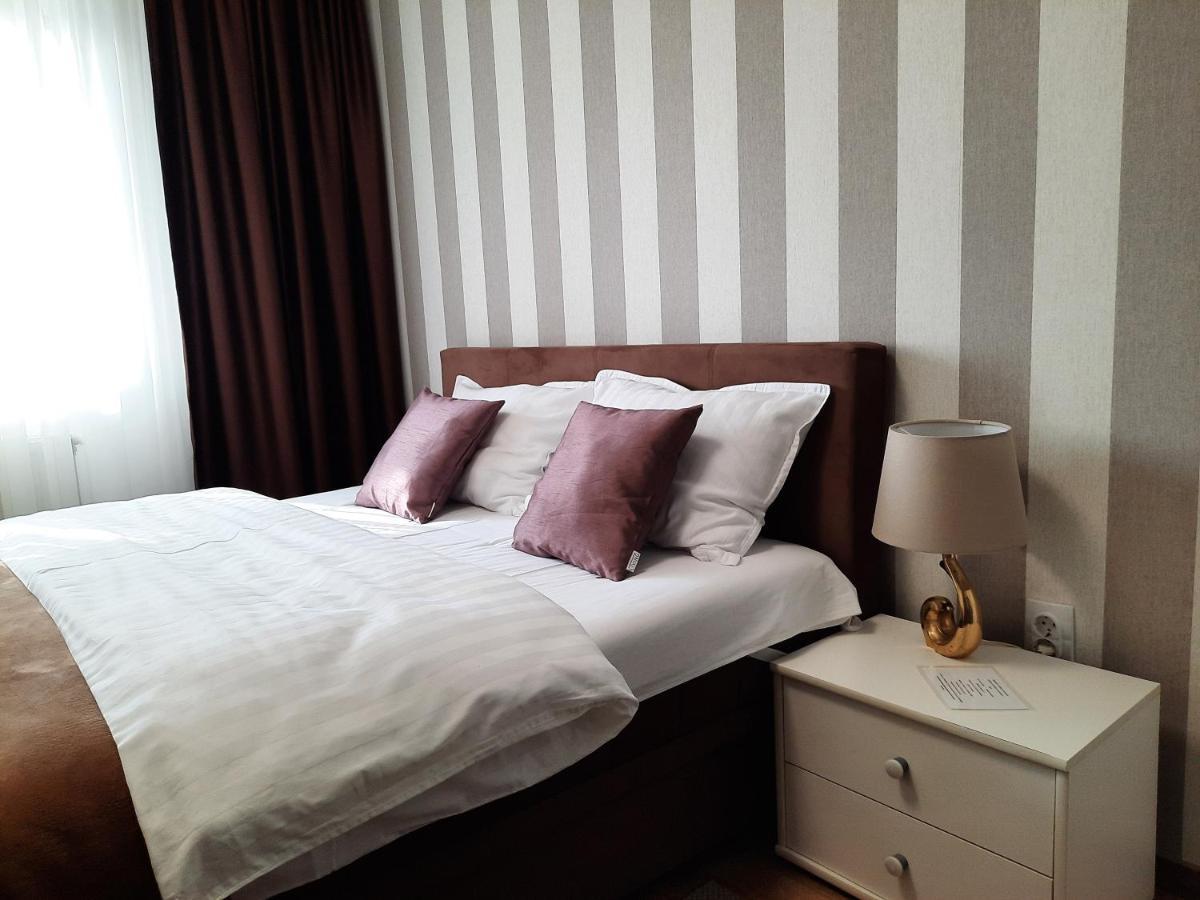 Divizija Lux Apartments Belgrado Buitenkant foto