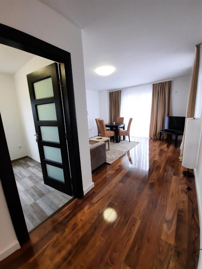 Divizija Lux Apartments Belgrado Buitenkant foto
