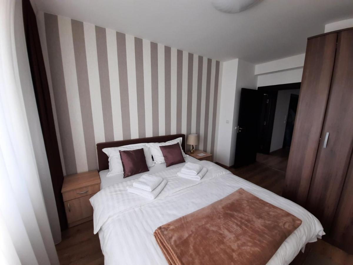 Divizija Lux Apartments Belgrado Buitenkant foto