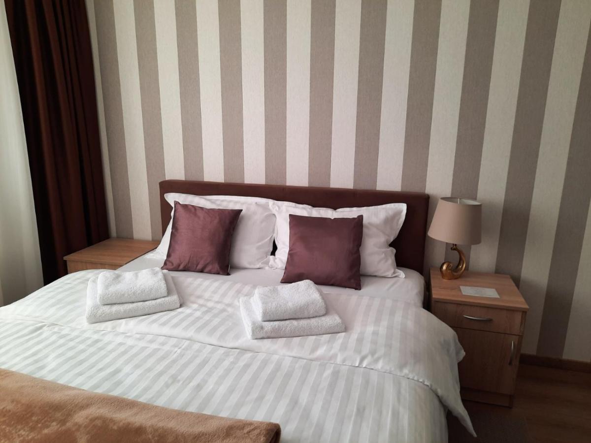 Divizija Lux Apartments Belgrado Buitenkant foto