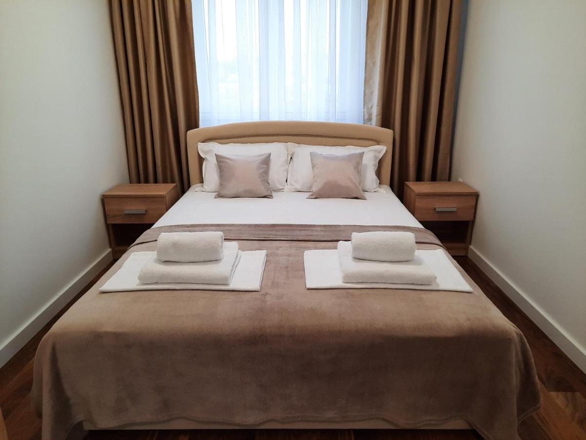 Divizija Lux Apartments Belgrado Buitenkant foto