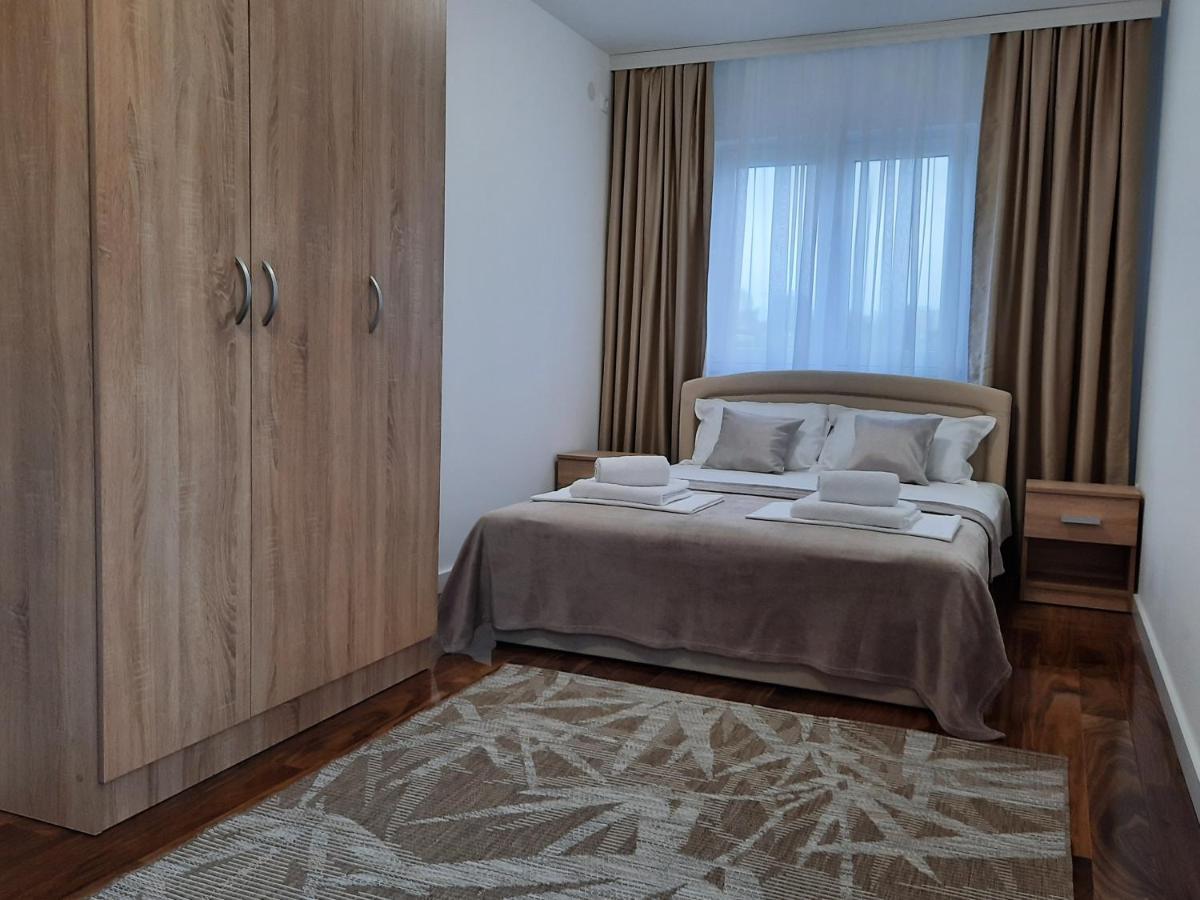 Divizija Lux Apartments Belgrado Buitenkant foto