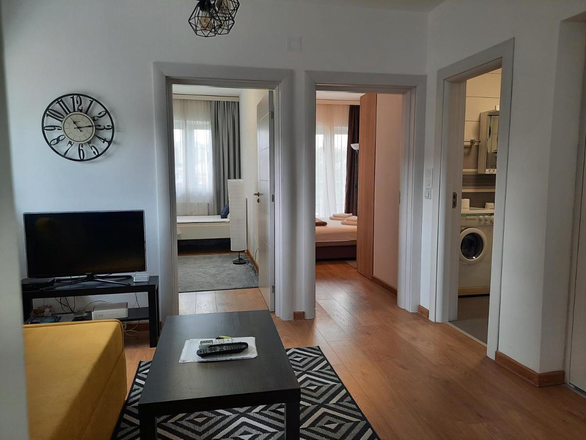 Divizija Lux Apartments Belgrado Buitenkant foto